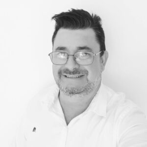 APRESENTADOR JÚNIOR SQUISSATO