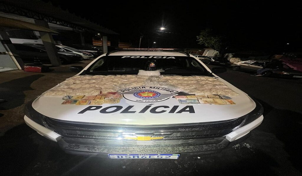 POLÍCIA MILITAR APREENDE GRANDE QUANTIDADE DE DROGAS E DINHEIRO EM LIMEIRA SP